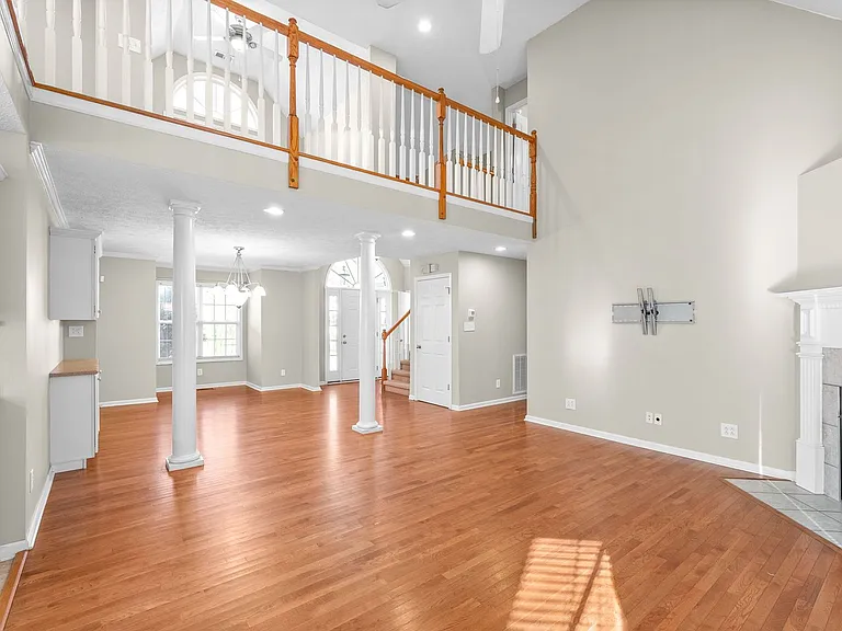 3487 Hickory Glen Dr — Photo 12