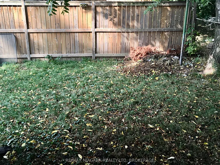 163 Welland Ave #REAR — Photo 32
