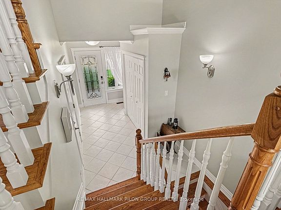 3rd image of 60 Callaway Ct