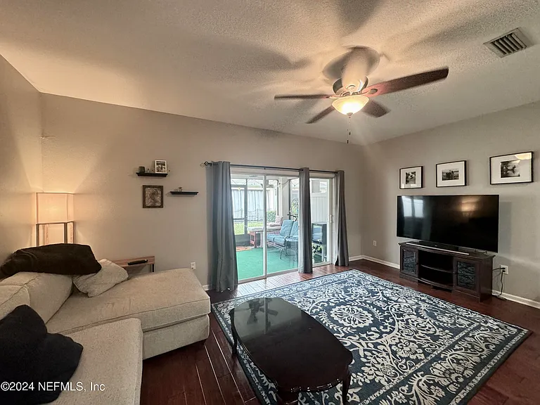 13497 Sunstone St — Photo 2