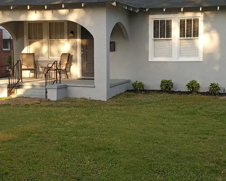 1308 Holden St — Photo 1