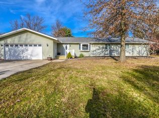 1970 Royalwood Rd, Broadview Heights, OH 44147