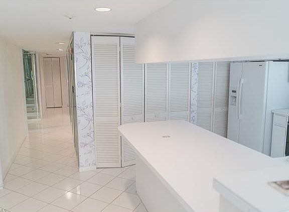 4th image of 3350 N Key Dr #801