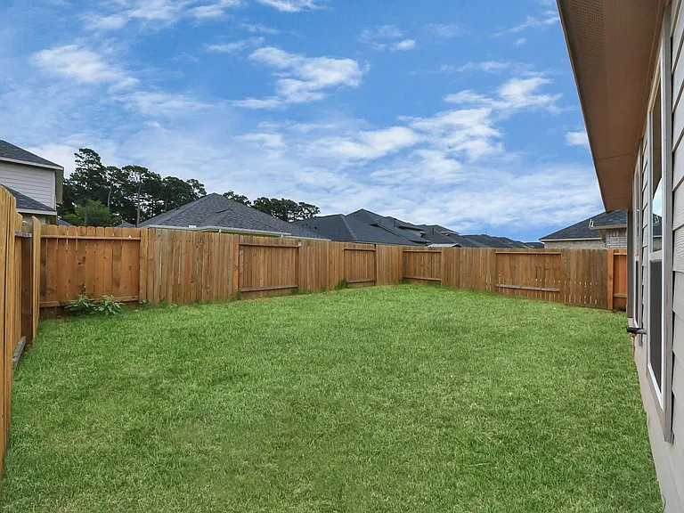 22826 Xanthos St — Photo 46