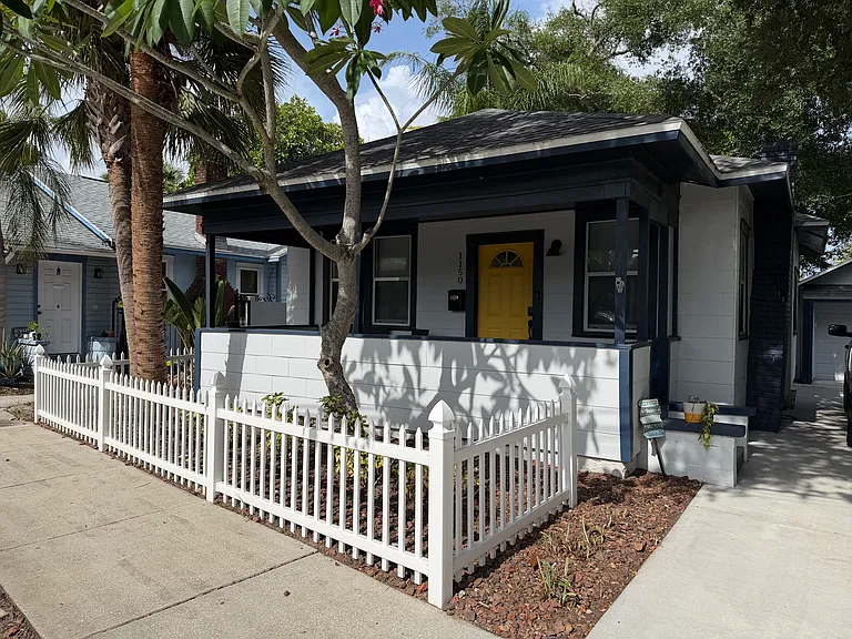 1150 Highland St S — Photo 19