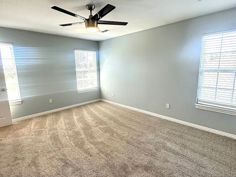 3705 SW Hansom Loop — Photo 13