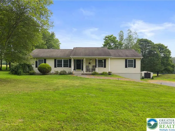 285 Twin Flower Cir, Kunkletown, PA 18058