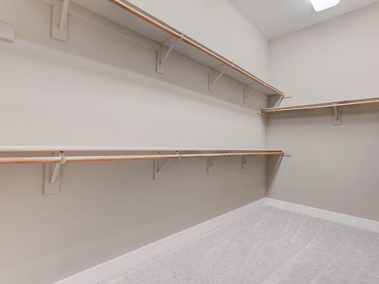 86 Pristine Glen St — Photo 36