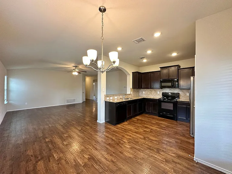 3414 Parkmill Dr — Photo 10
