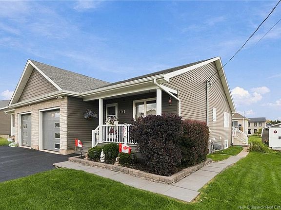 2nd image of 19 Satleville Cres