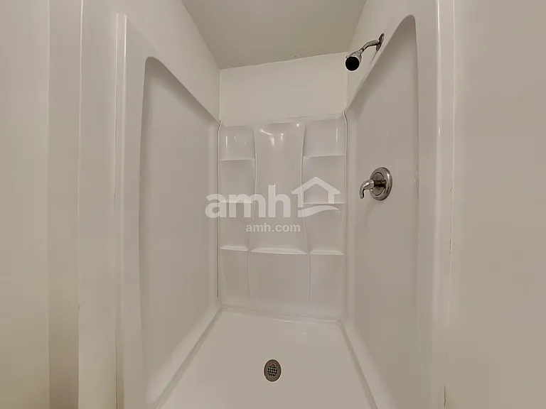 3460 Wentworth Cir W — Photo 11