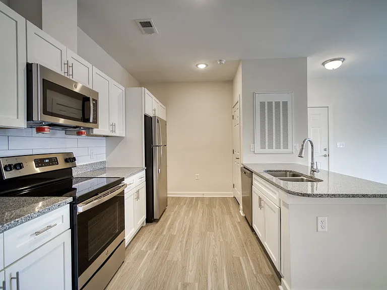 Parkside at Hickory Grove — Photo 11
