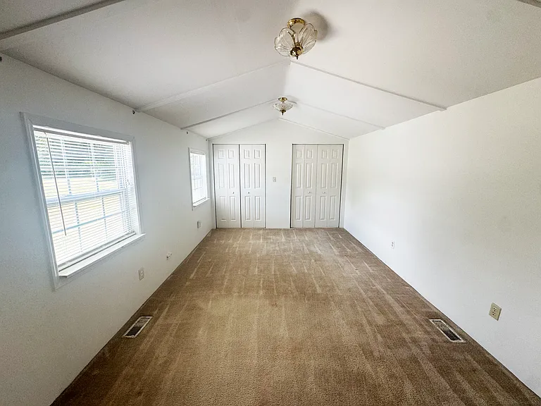 124 Garysburg Cir — Photo 11