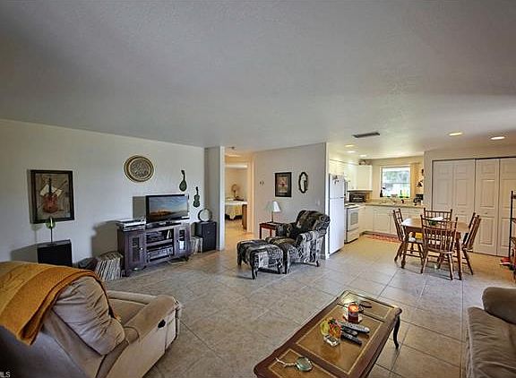 3rd image of 683 W Tarpon Blvd NW