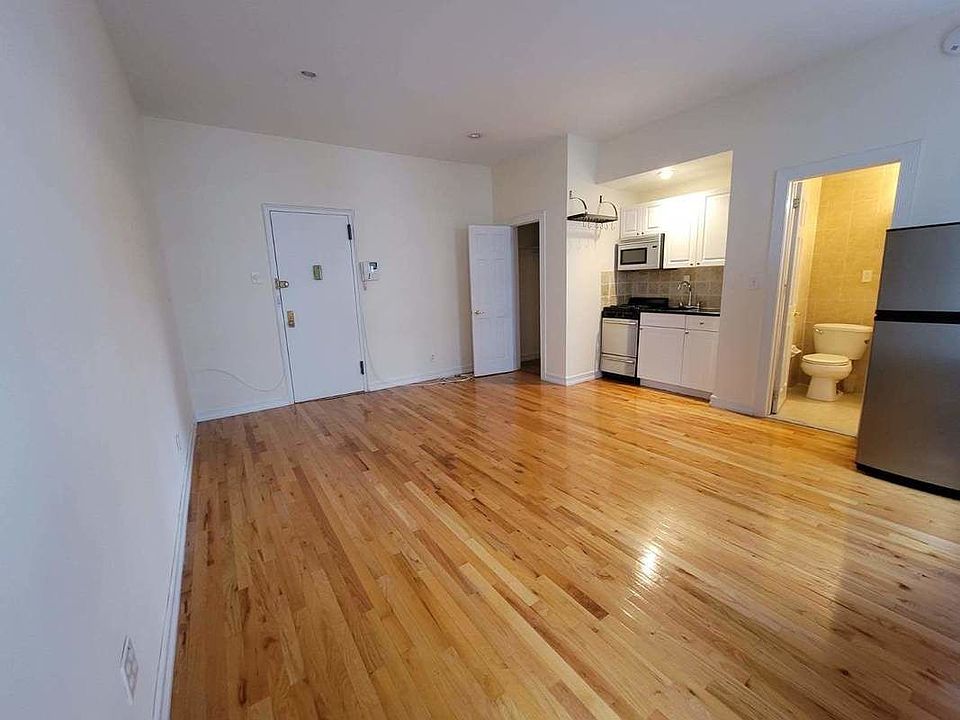 2nd image of 145 E 17th St APT C4