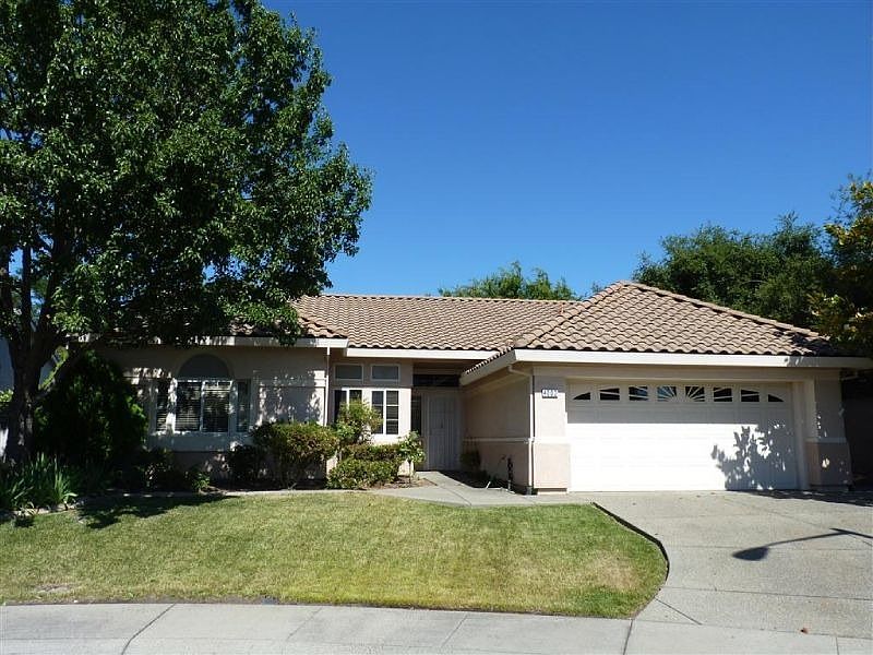 1st image of 4002 Sylvan Glen Ln