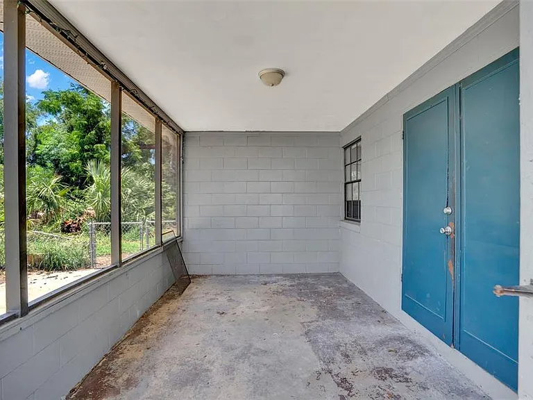 1220 Morin St #B — Photo 13