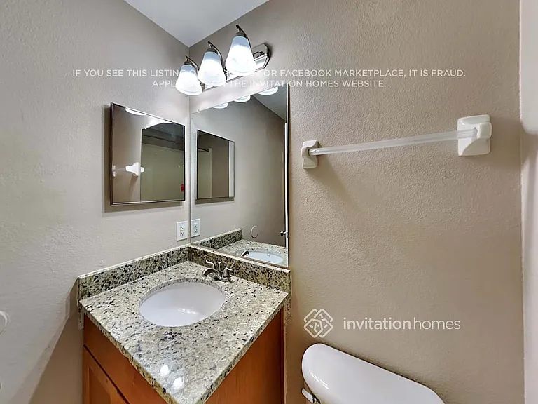 723 Berwick Dr — Photo 16