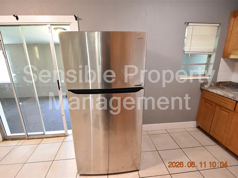 1906 E Bougainvillea Ave — Photo 9