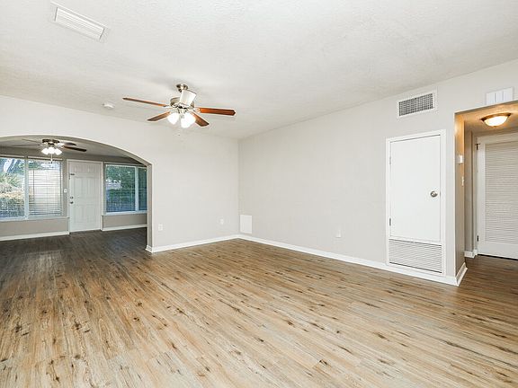 3rd image of 4459 Beneva Rd