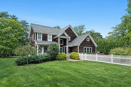 134 Montauk Hwy #A Photo 1