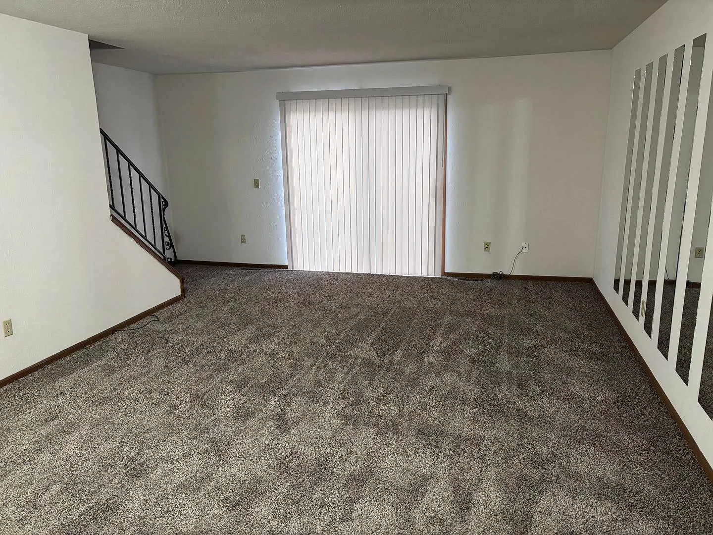 2755-2761 Scarlet Oak — Photo 3