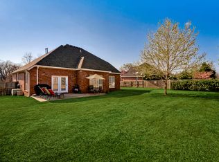 2100 NW Turner Dr, Bentonville, AR 72712