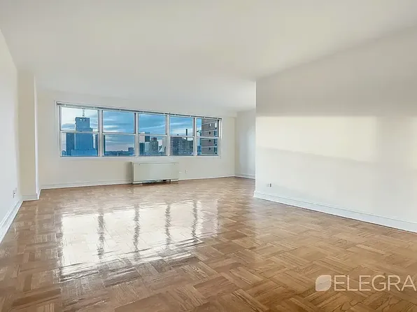 888 Eighth Avenue image 1 of 4