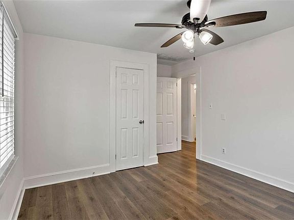 5th image of 2827 Maple Rd SE