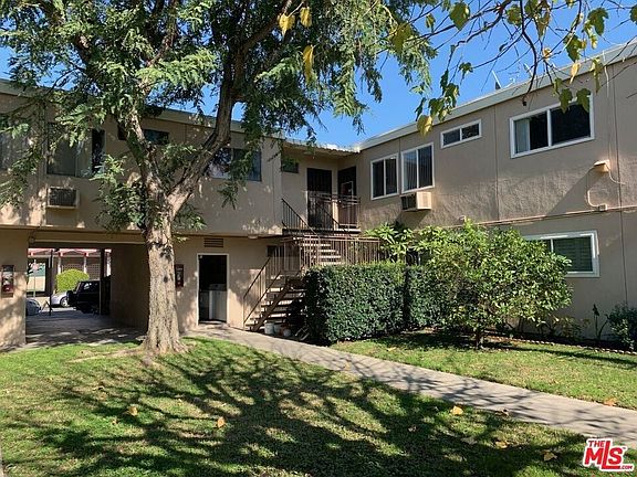 2nd image of 7133 Coldwater Canyon Ave APT 12