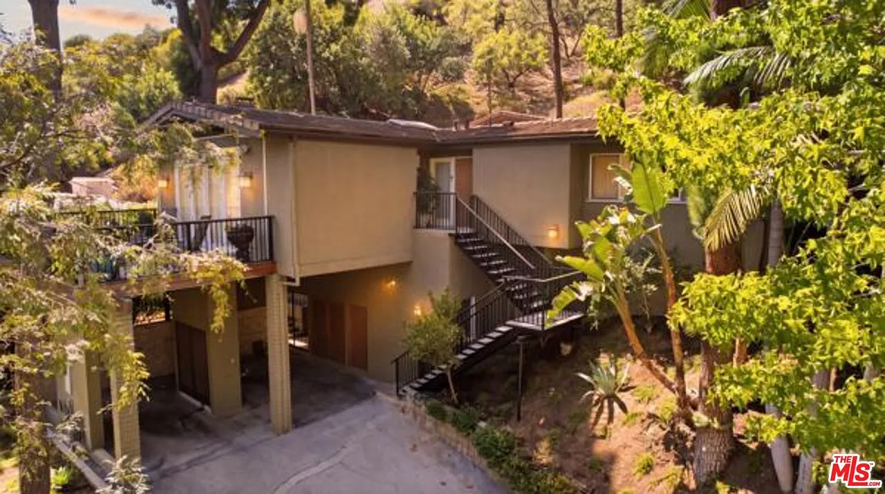 4 bed, 3.5 bath, 2819 sqft, $15,000 — Photo 1