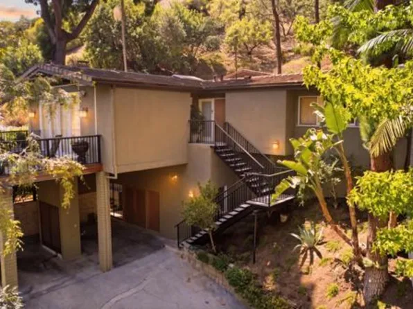 2065 Outpost Dr, Los Angeles, CA 90068