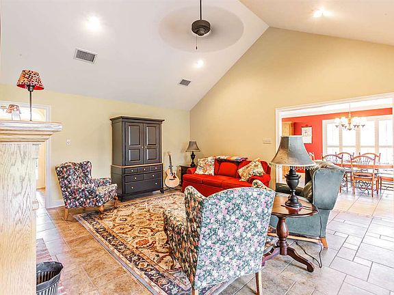 5th image of 123 Webre Dr