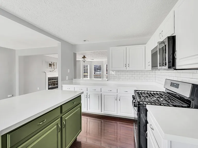 121 Deer Ridge Ln — Photo 24