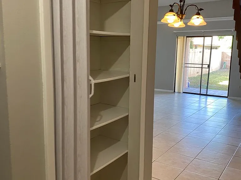 2738 Hunt Club Ln — Photo 3