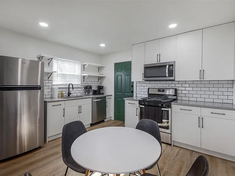 10509 Macmora Rd #B — Photo 7