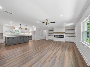 2918 Oak Knob St, Tyler, TX 75701