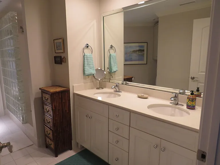 4425 Arendell St — Photo 9