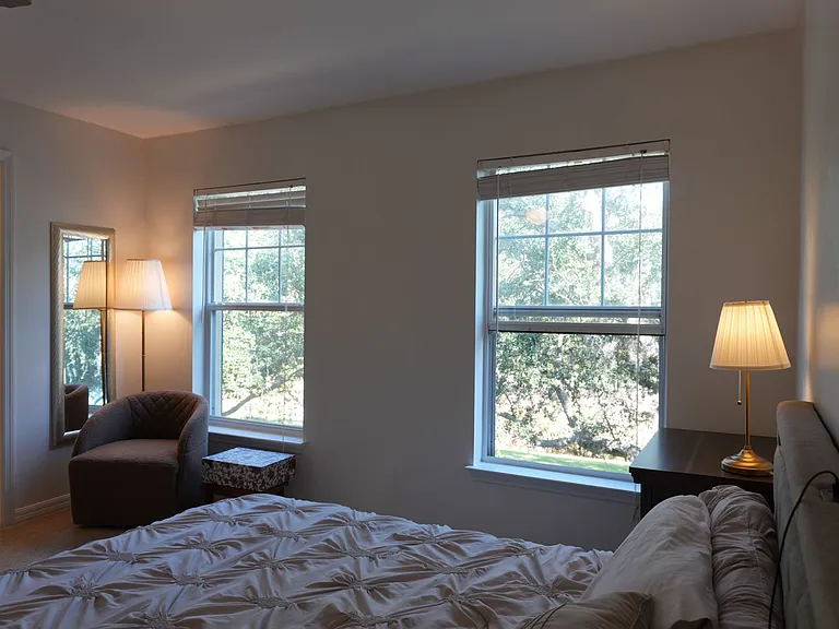 1004 Waterside Dr — Photo 38