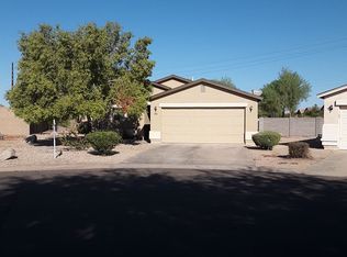 808 E Silversmith Trl, San Tan Valley, AZ 85143