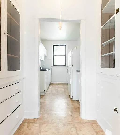 2428 N Sawyer Ave #1W — Photo 3