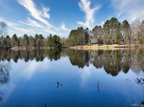 522 Elvira Dr, Crystal Falls, MI 49920