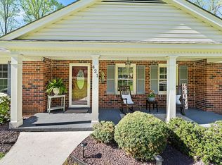 421 College Park Dr, Lynchburg, VA