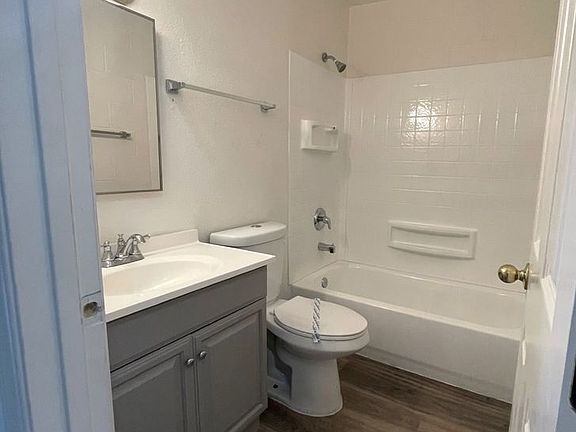3rd image of 2109 N Daley St #C