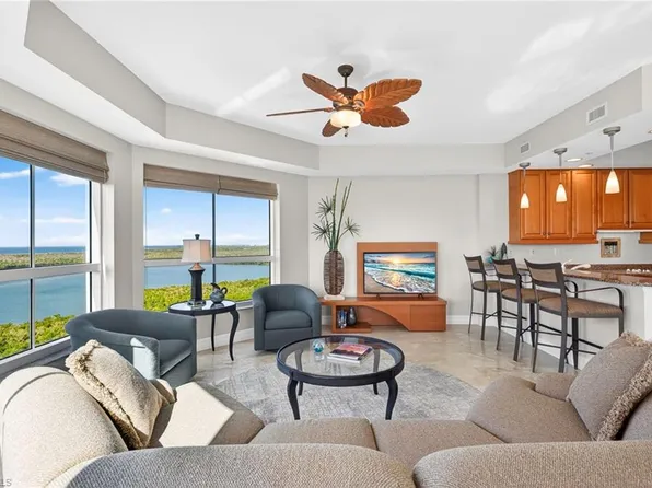 295 Grande WAY #901, NAPLES, FL 34110