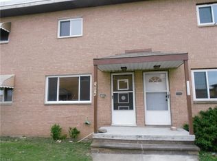 16210 Maplewood Ct, Maple Heights, OH 44137