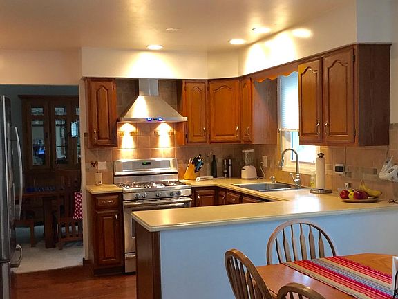 4th image of 1028 Walden Ct