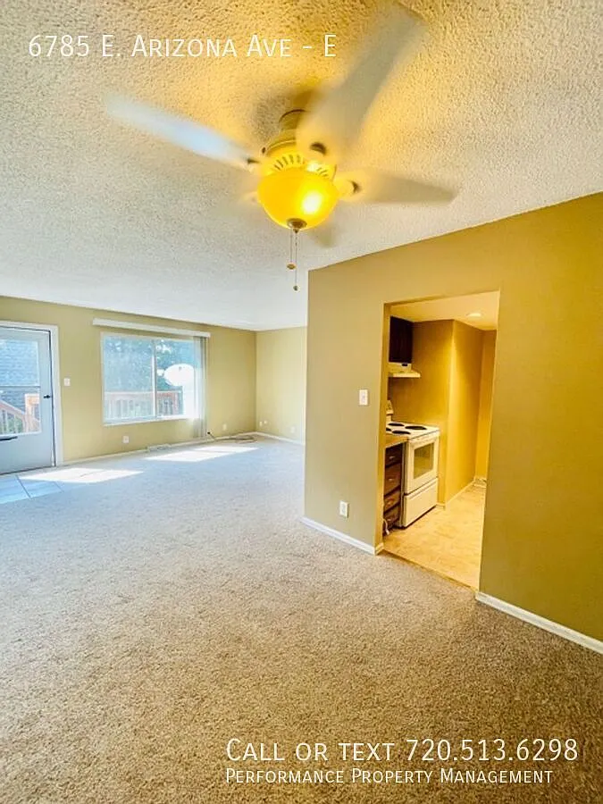Stylish 1-Bedroom Condo Near Cherry Creek - Utilities Included — Photo 2