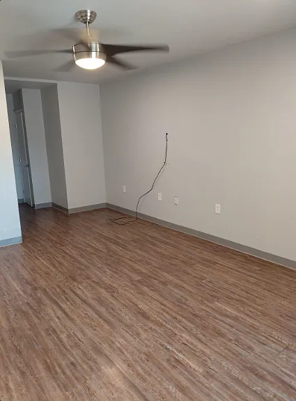 Timberwolf Dr — Photo 5