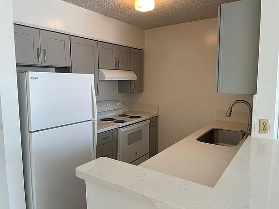 3rd image of 725 Piikoi St APT 401